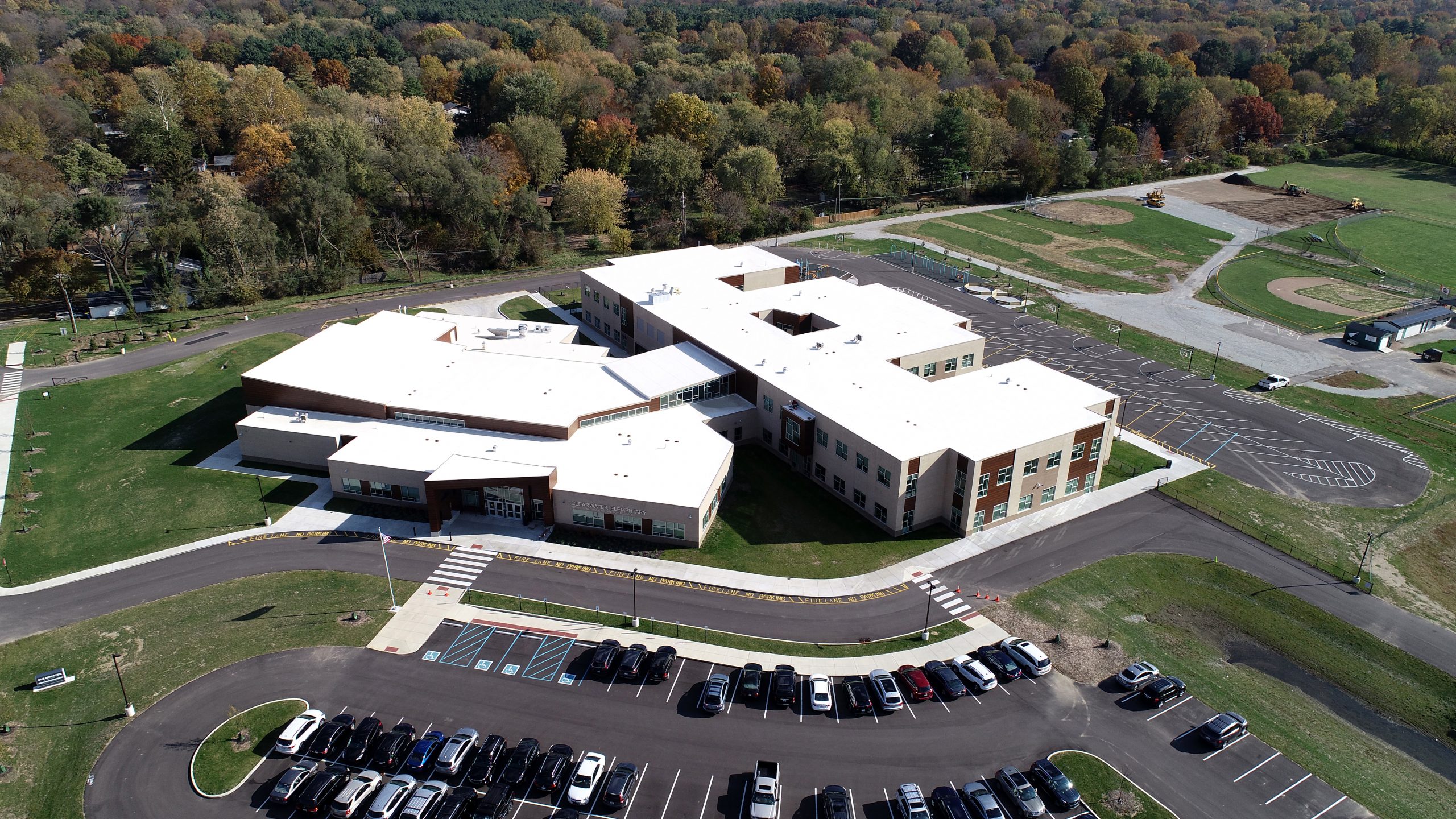 clearwater elementary commercial roofing project by ce reeve roofing in indiana